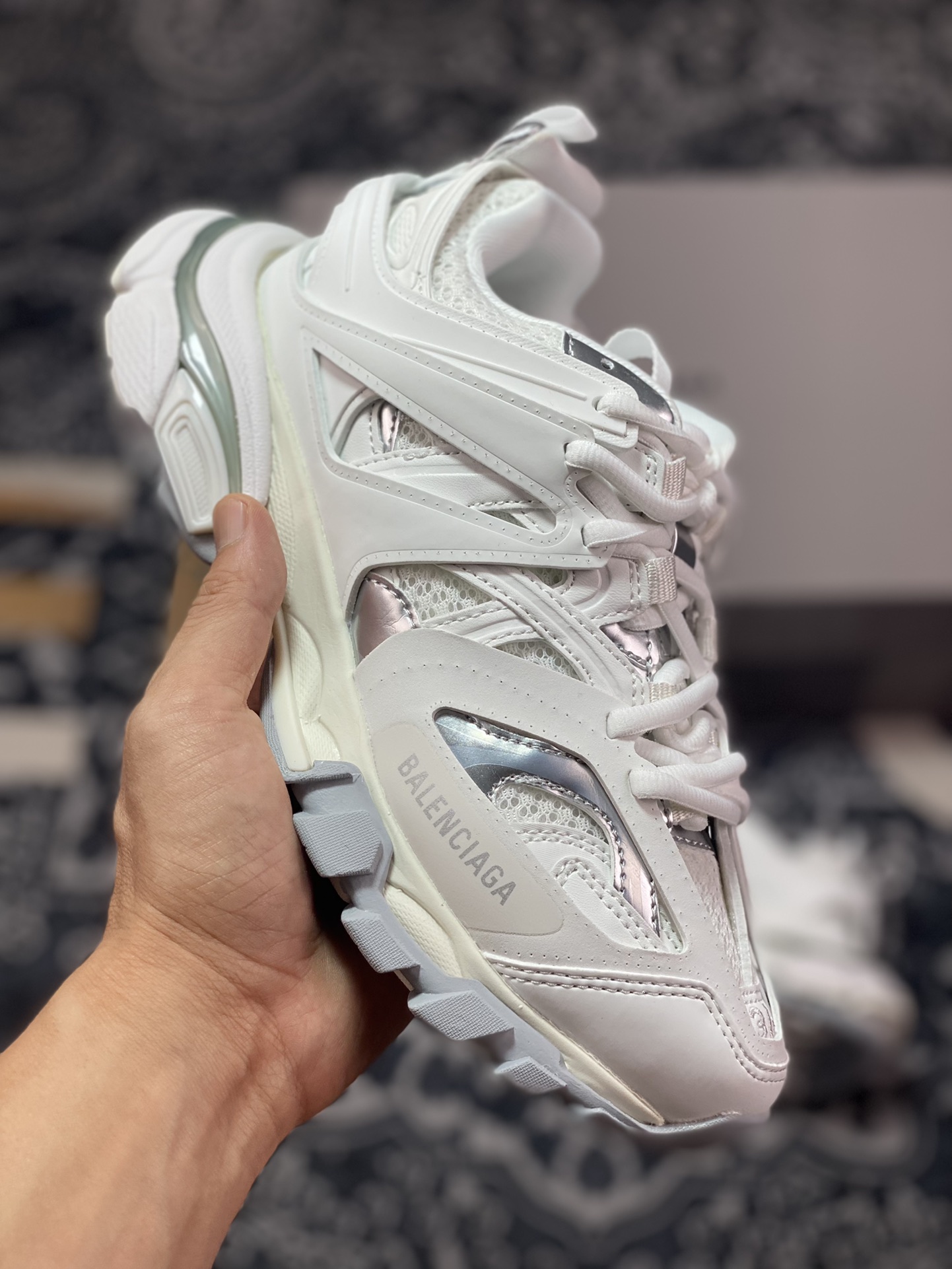 480 巴黎世家BALENCIAGA Track Trainers 3.0代复古野跑姥爹慢跑鞋“白泥灰太空银”542436 W2FSC 9081