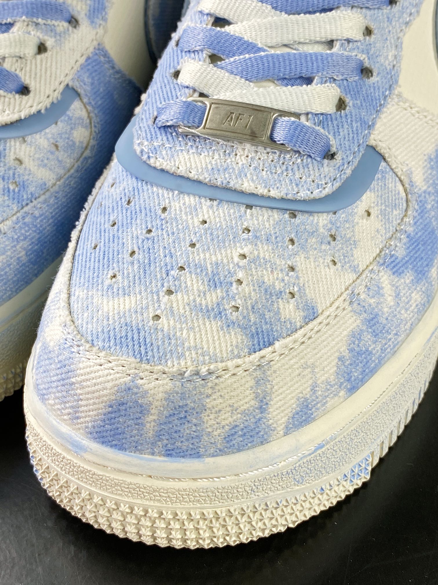 240 Nike Air Force 1′07 Low”Exclusive Denim”空军一号板鞋“米白浅蓝牛仔布做旧”FB0607-022