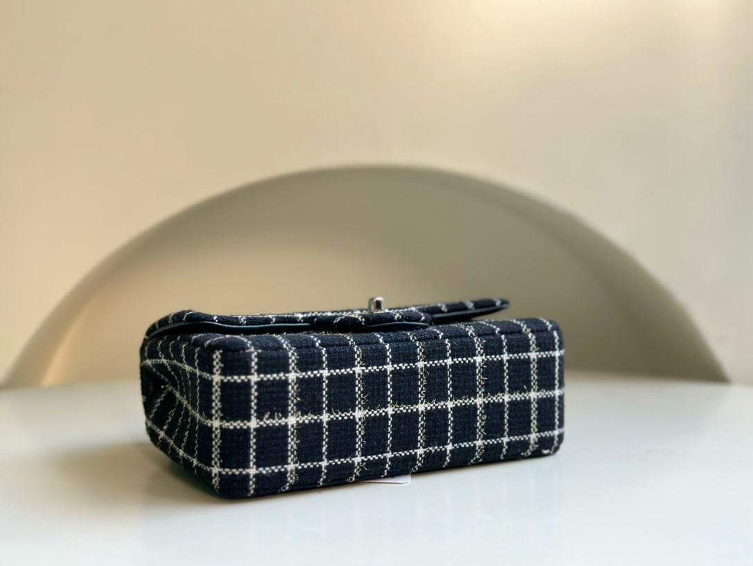 CHANEL 23P handmade plaid bag with CF lambskin lining. Limited edition. Very popular with celebrities and bloggers. Can be worn on one shoulder a