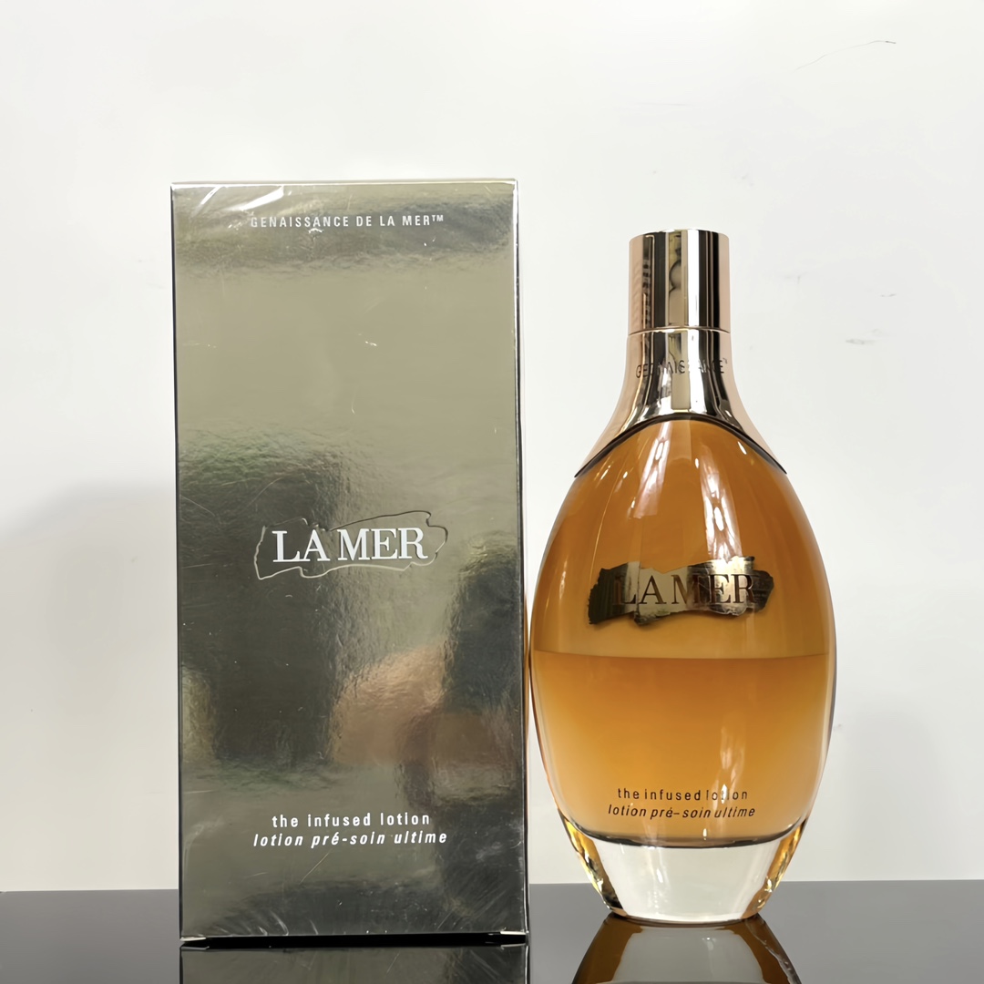 La Mer The Treatment Lotion 150ml, still the same scent, with the double-layer water-milk texture of the legendary crea…