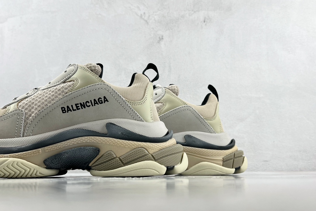 Balenciaga巴黎世家 Triple S 香草 536737 W09O6 9787