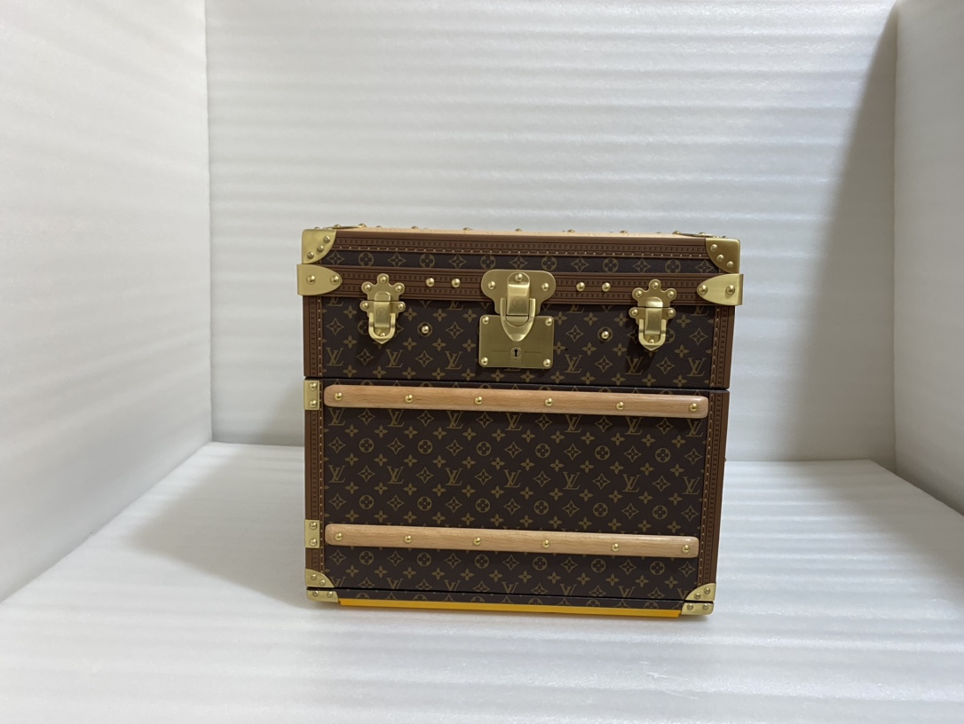 NO:269740,Order bedside table (presby flower   red) Size 56.5*56.5*52,19860909订床头柜（老花 正红） 尺寸56.5*56.5*52,,luggage