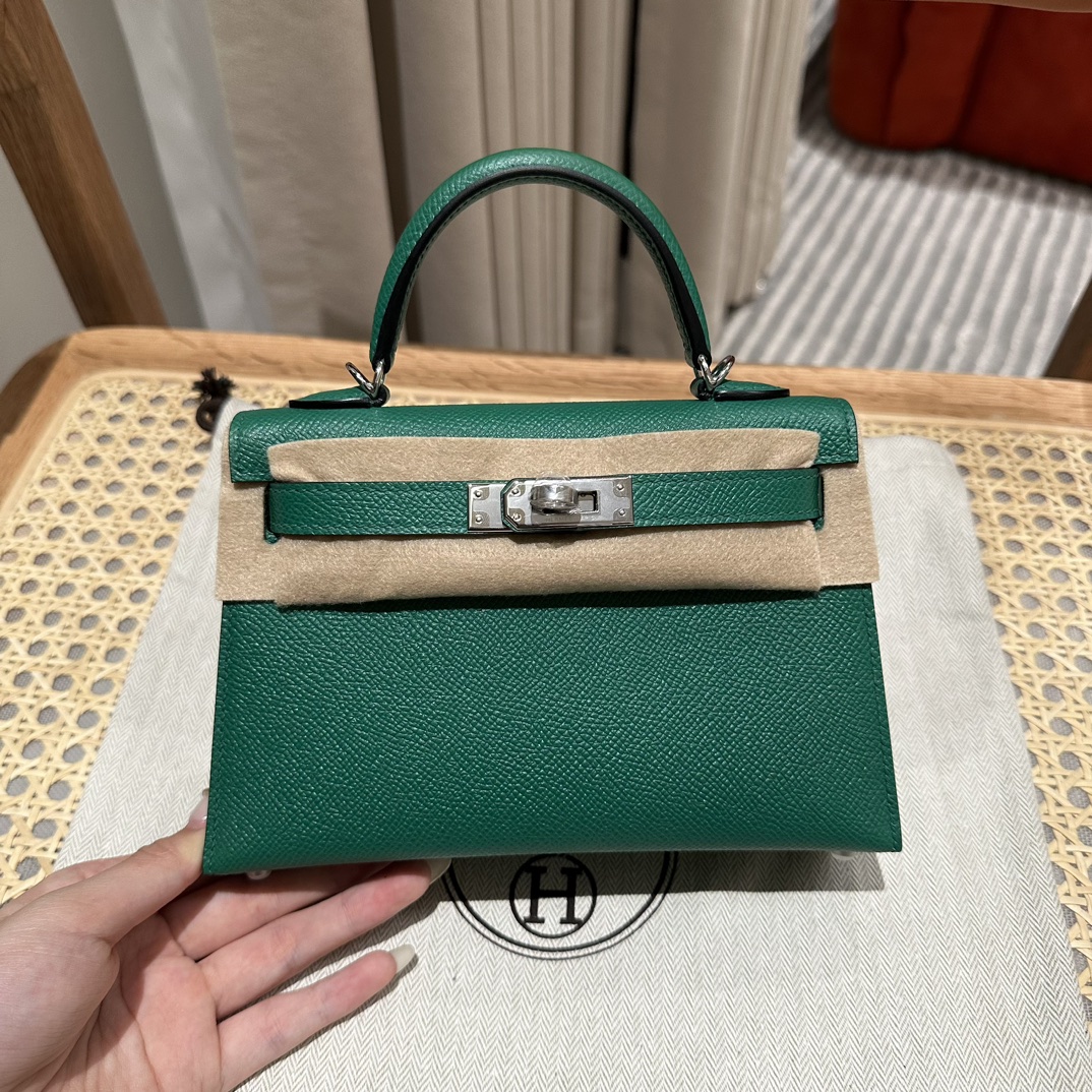 NO:852340,Kelly 19cm second generation, malachite green, original cowhide leather palm print imported from France, gold buckle, high-end hand-made exclusive custom-made hand-made nails, hand-engraved hardware, stainless steel diode 18k hardware, Hermes, hermes, cowhide, Hermes,19860909Kelly 19cm二代,孔雀绿,法国进口原厂牛皮掌纹,金扣,高级全手工专属定制纯手工手打钉,手刻五金,精钢电渡18k五金,爱马仕,hermes,cowhide,Hermes,,Bag