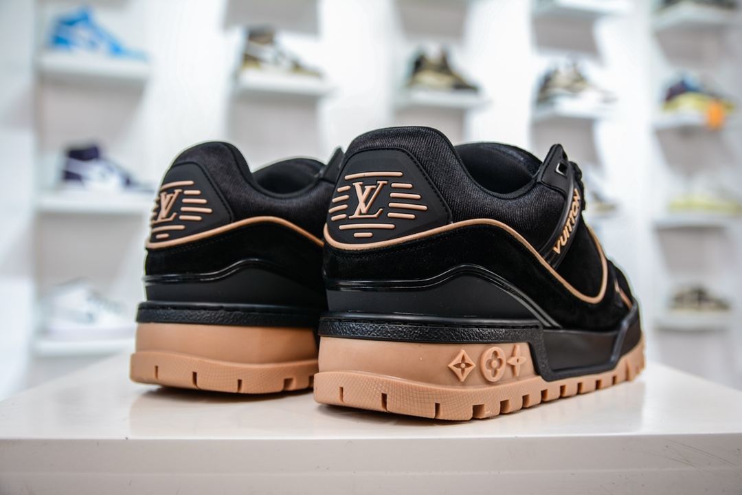 LV Trainer, the top version, is the first choice for high-end buyers