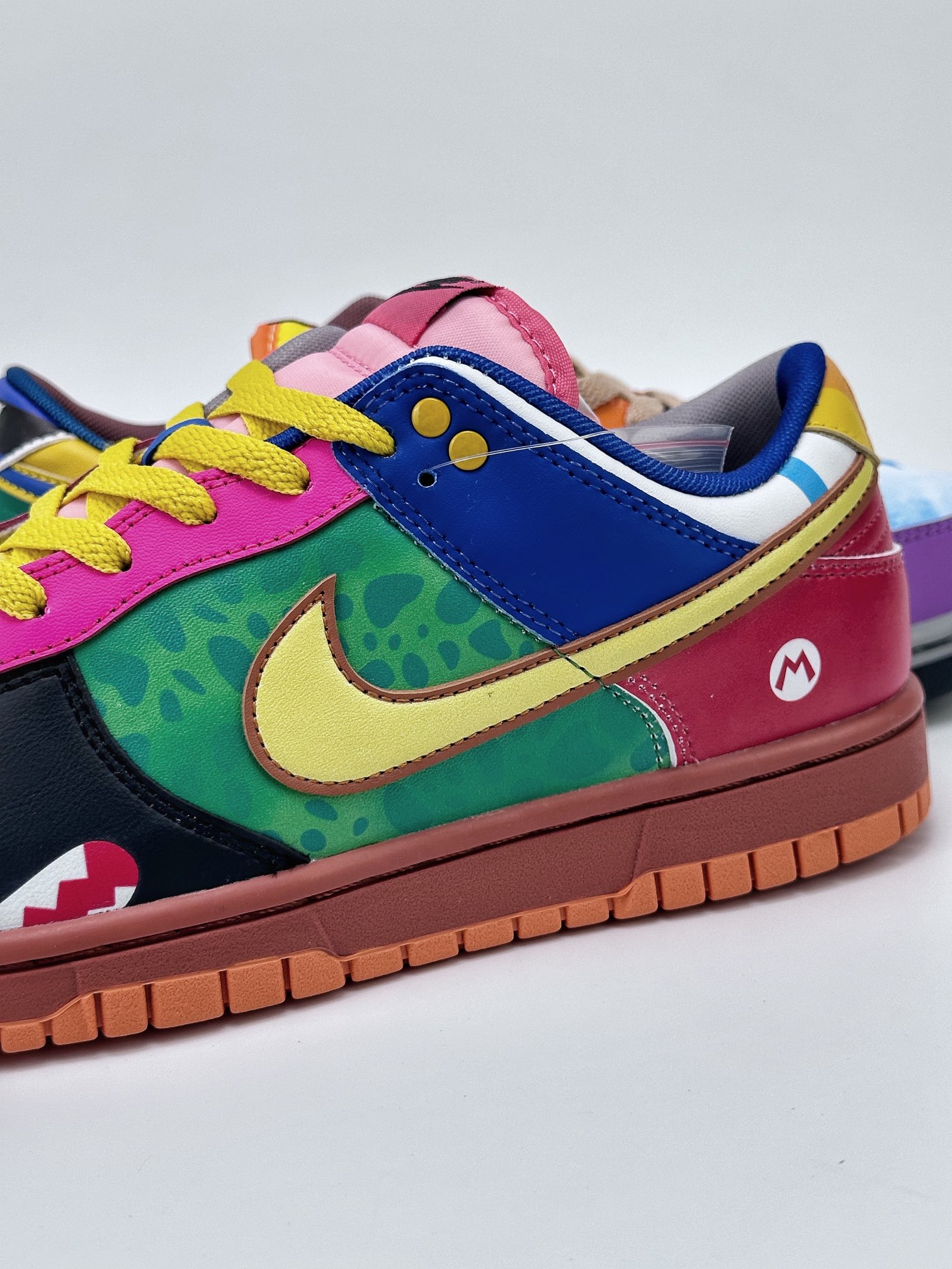 Nike SB Dunk Low Mandarin Duck Graffiti DH0952-100