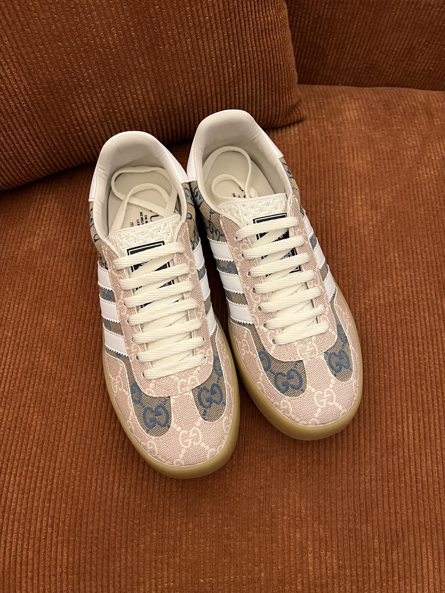 P210. Gucci adidas trébol modelos de marca compartida; 2022/dos series de cooperación de las mejores