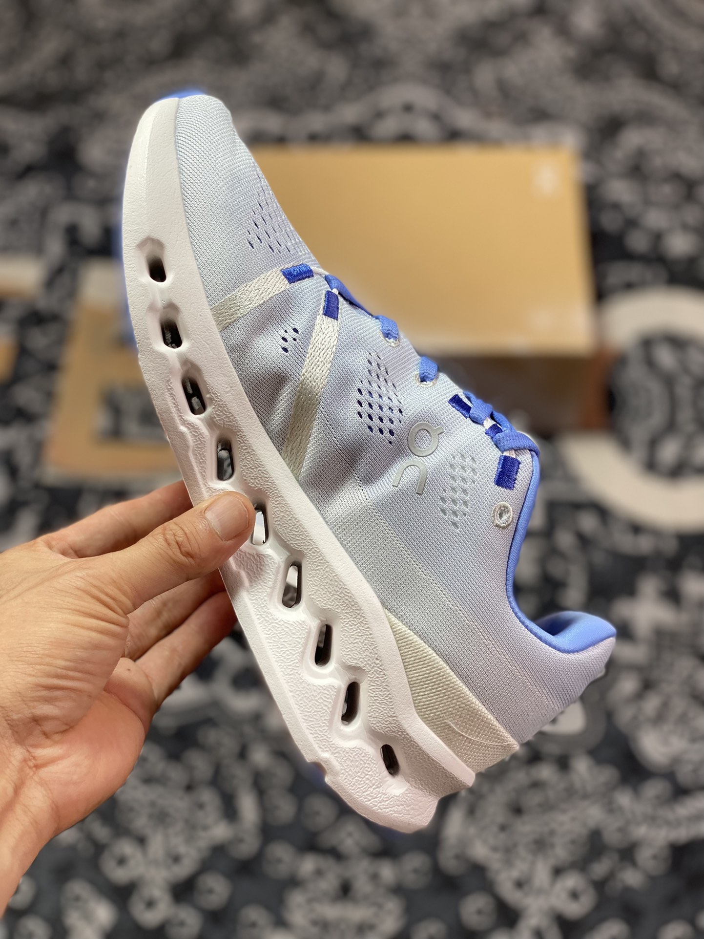 ON Running Cloudsurfer Road Rod Series Low-top Thick-soled Jogging Shoes ”Mesh Light Blue and White” 3WD10441203