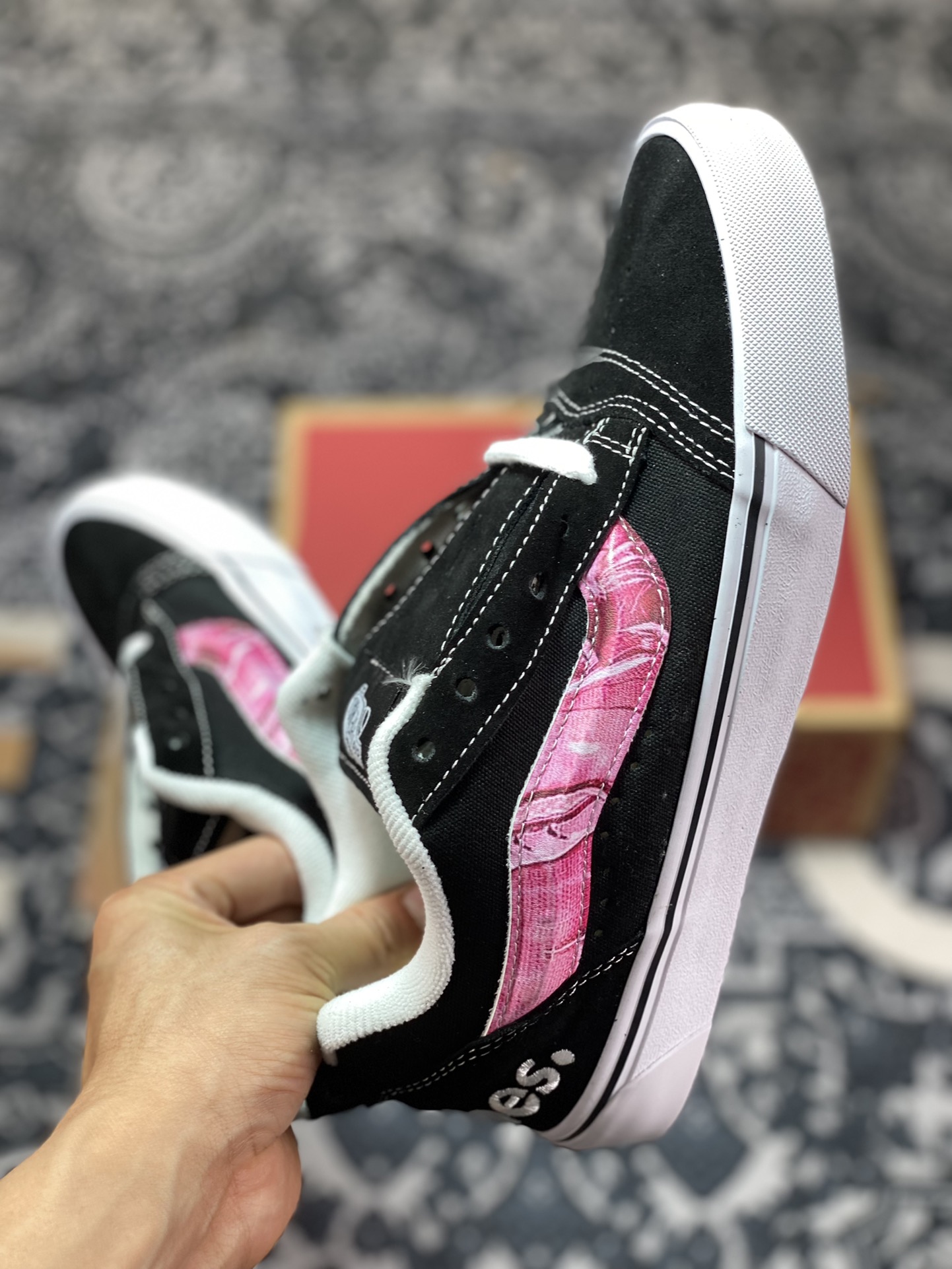 Peaches x Vans Knu-Skool Vans Official