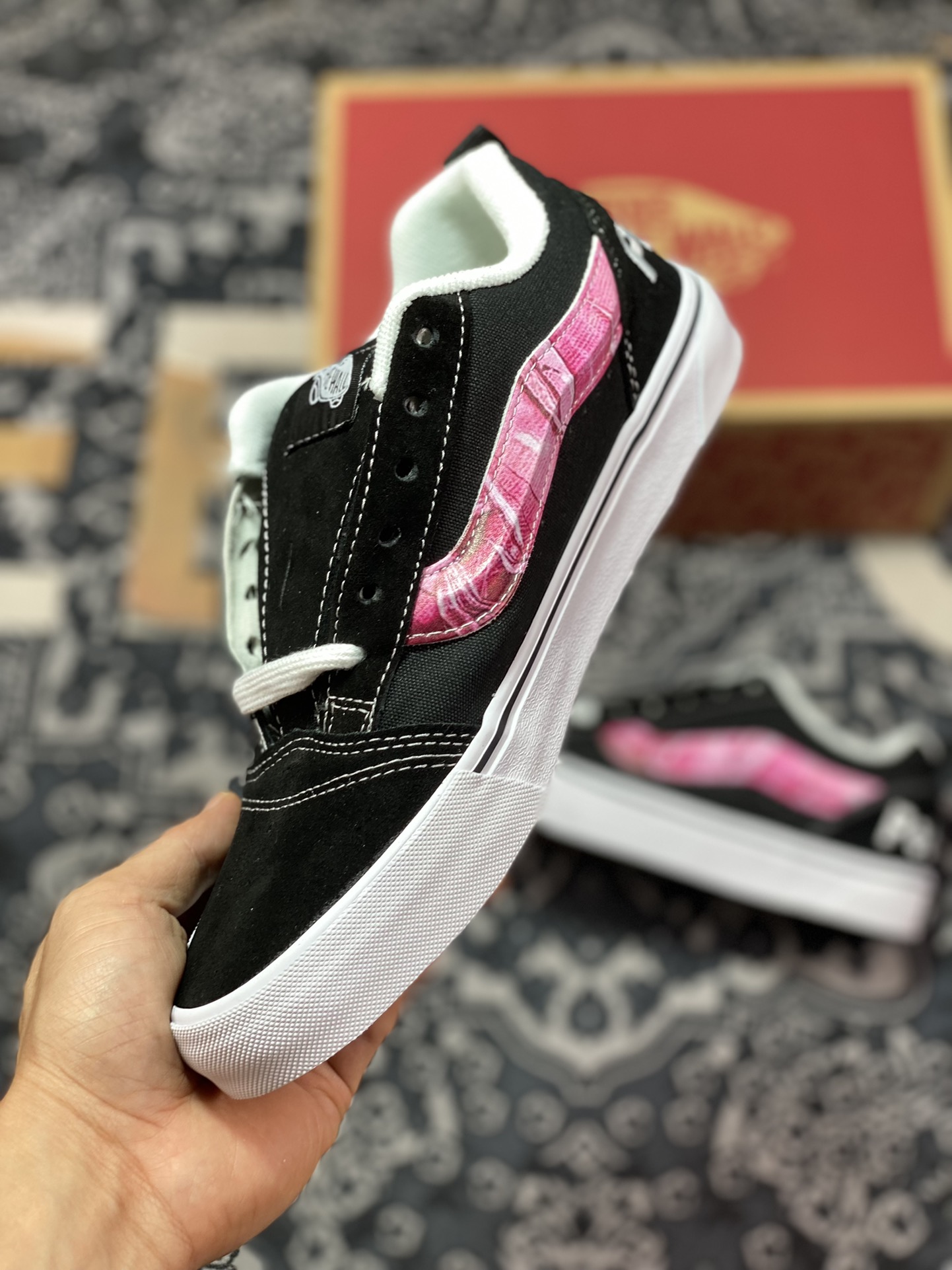 Peaches x Vans Knu-Skool Vans Official