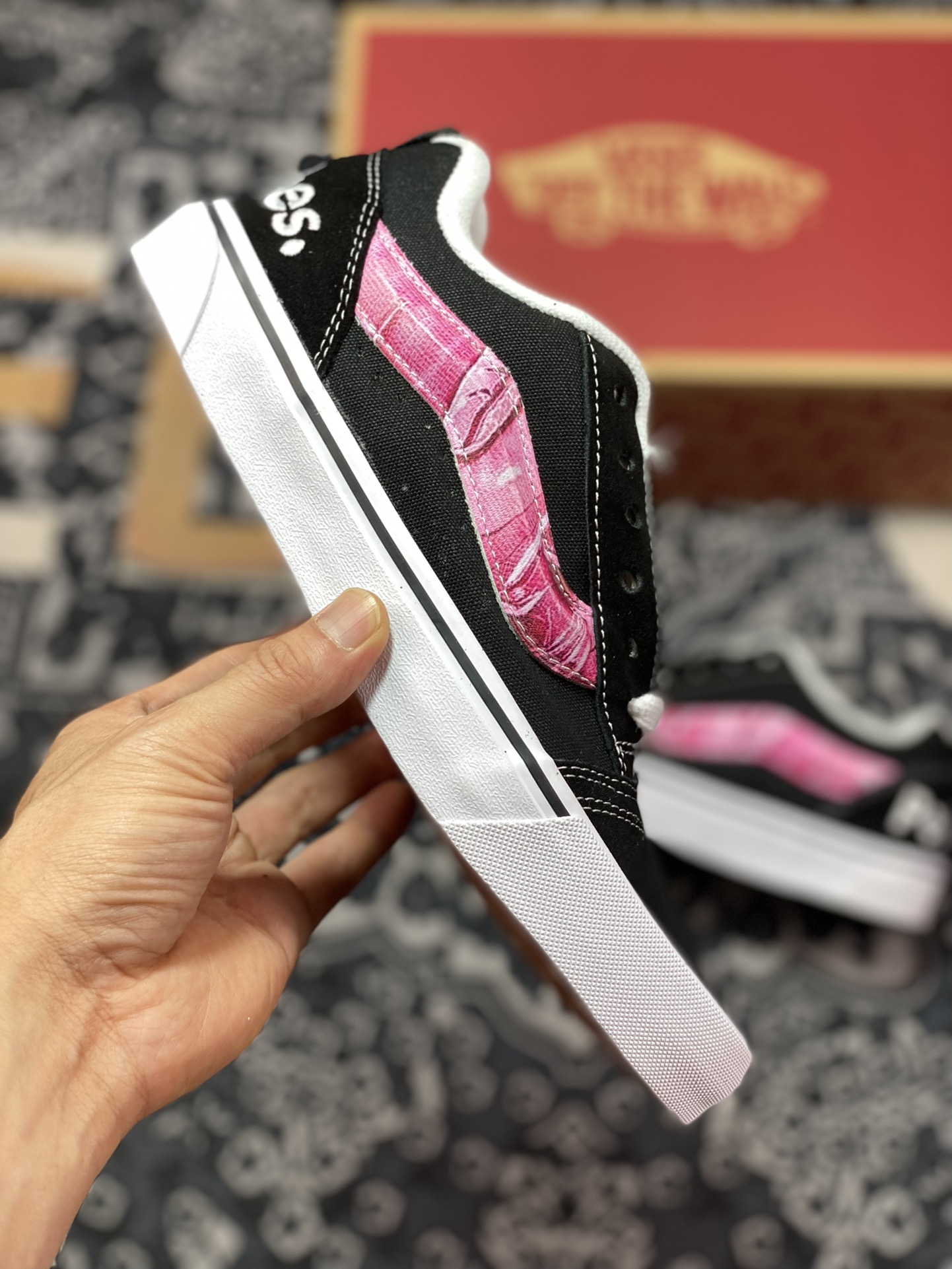 Peaches x Vans Knu-Skool Vans Official