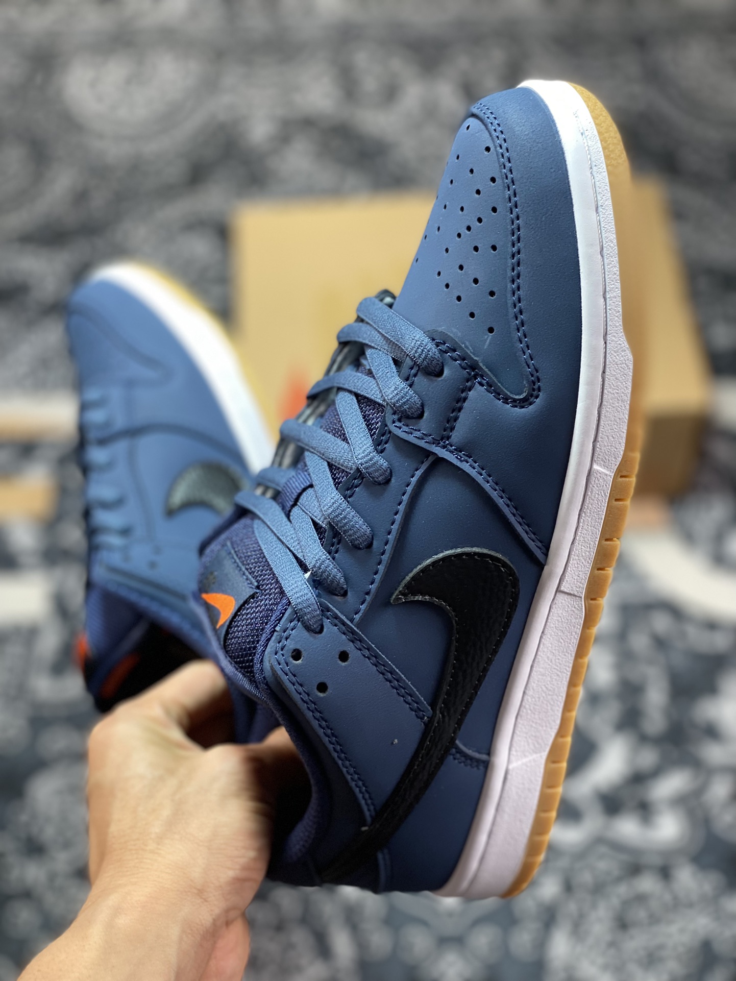 Nike SB Dunk Low ”Navy Gum” Navy Blue Rubber CW7463-401