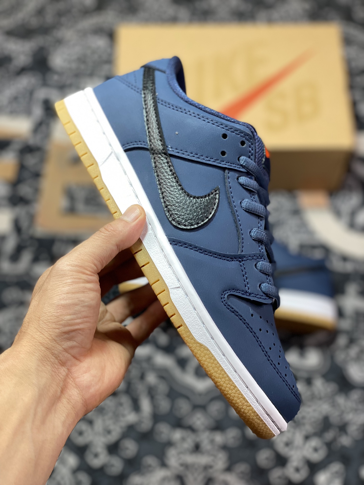 Nike SB Dunk Low ”Navy Gum” Navy Blue Rubber CW7463-401