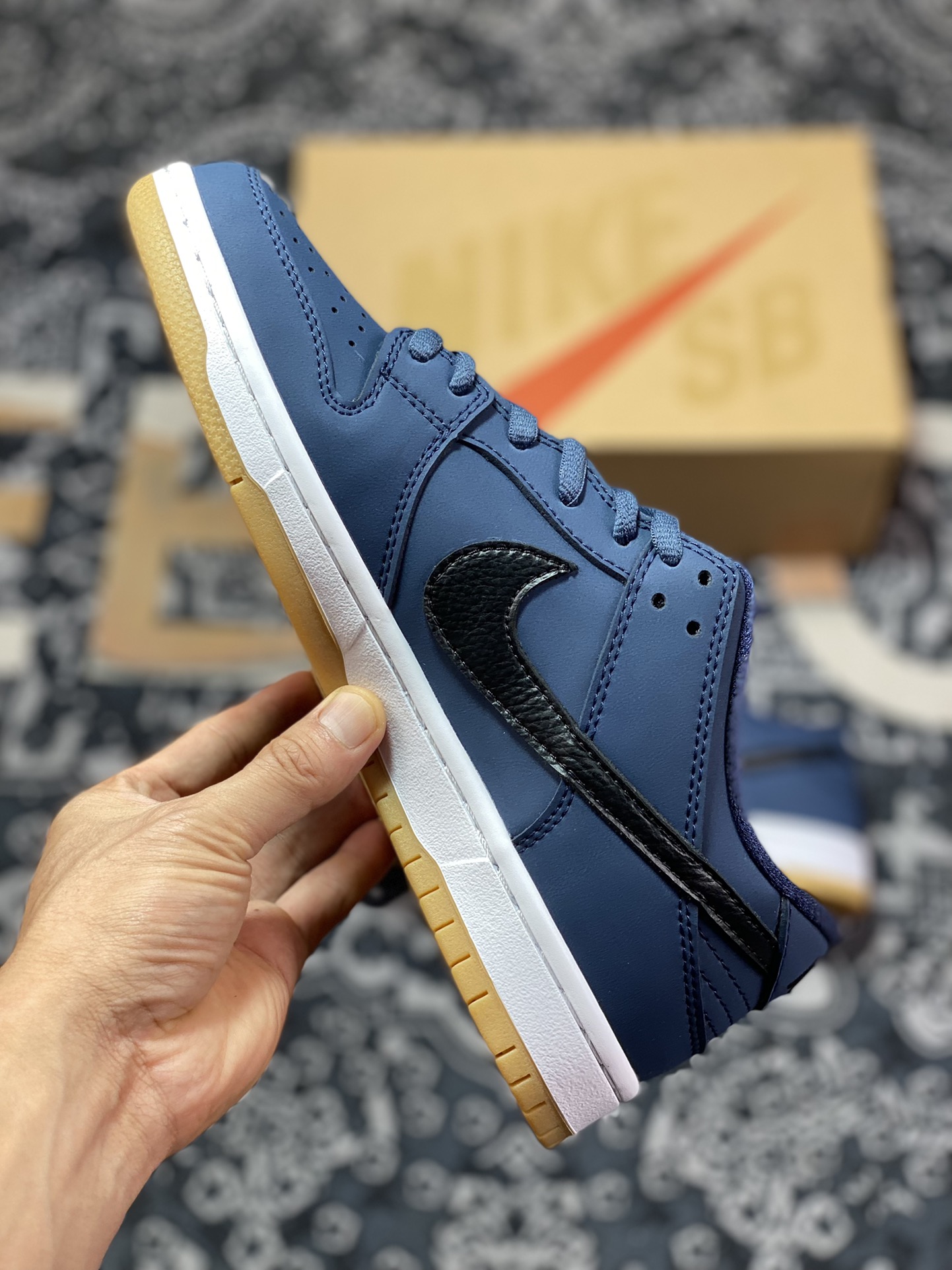 Nike SB Dunk Low ”Navy Gum” Navy Blue Rubber CW7463-401