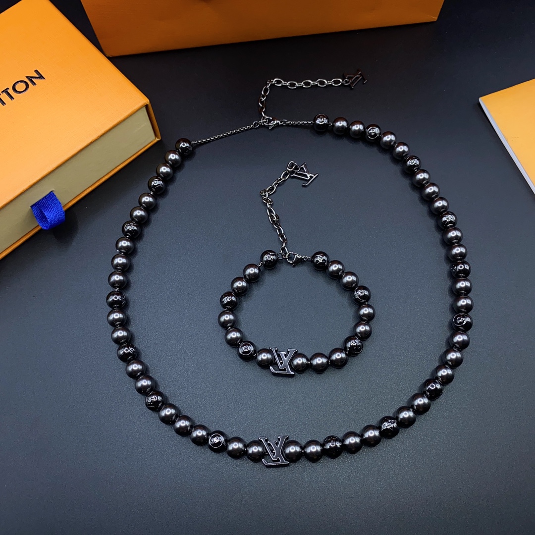 NO:103366,P98 bracelet necklace LV new necklace bracelet spot, Lv necklace Lv bracelet, louis vuitton, necklace, bracelet19860909P98手链项链LV新款项链手链 现货,Lv项链Lv手链,louis vuitton,necklace,bracelet,Jewelry