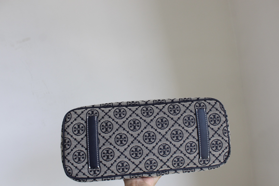 Tory Burch ～Tory Burch最新款老花拉链购物袋