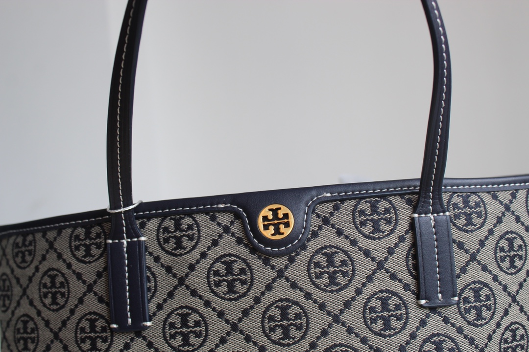 Tory Burch ～Tory Burch最新款老花拉链购物袋