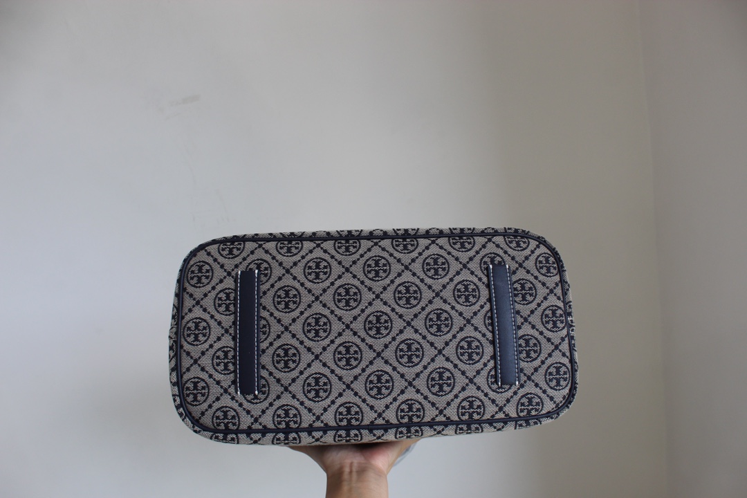 Tory Burch ～托里伯奇，黑色大号尺寸：底长32/底宽16/高29cm