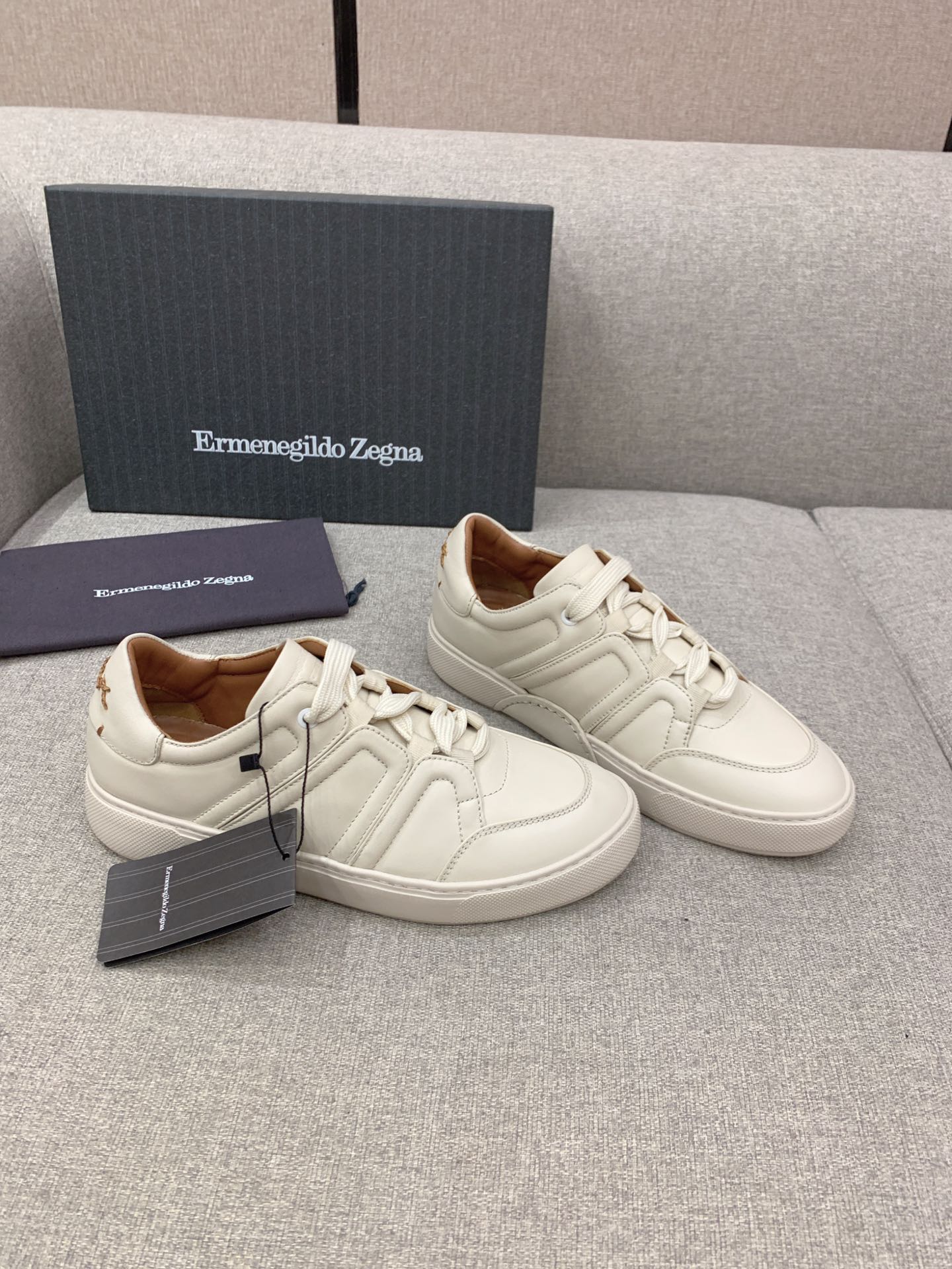 Ermenegildo Zegna Men’s Sheepskin Leisure Shoes, Sizes 39-43-44 - 图片 2