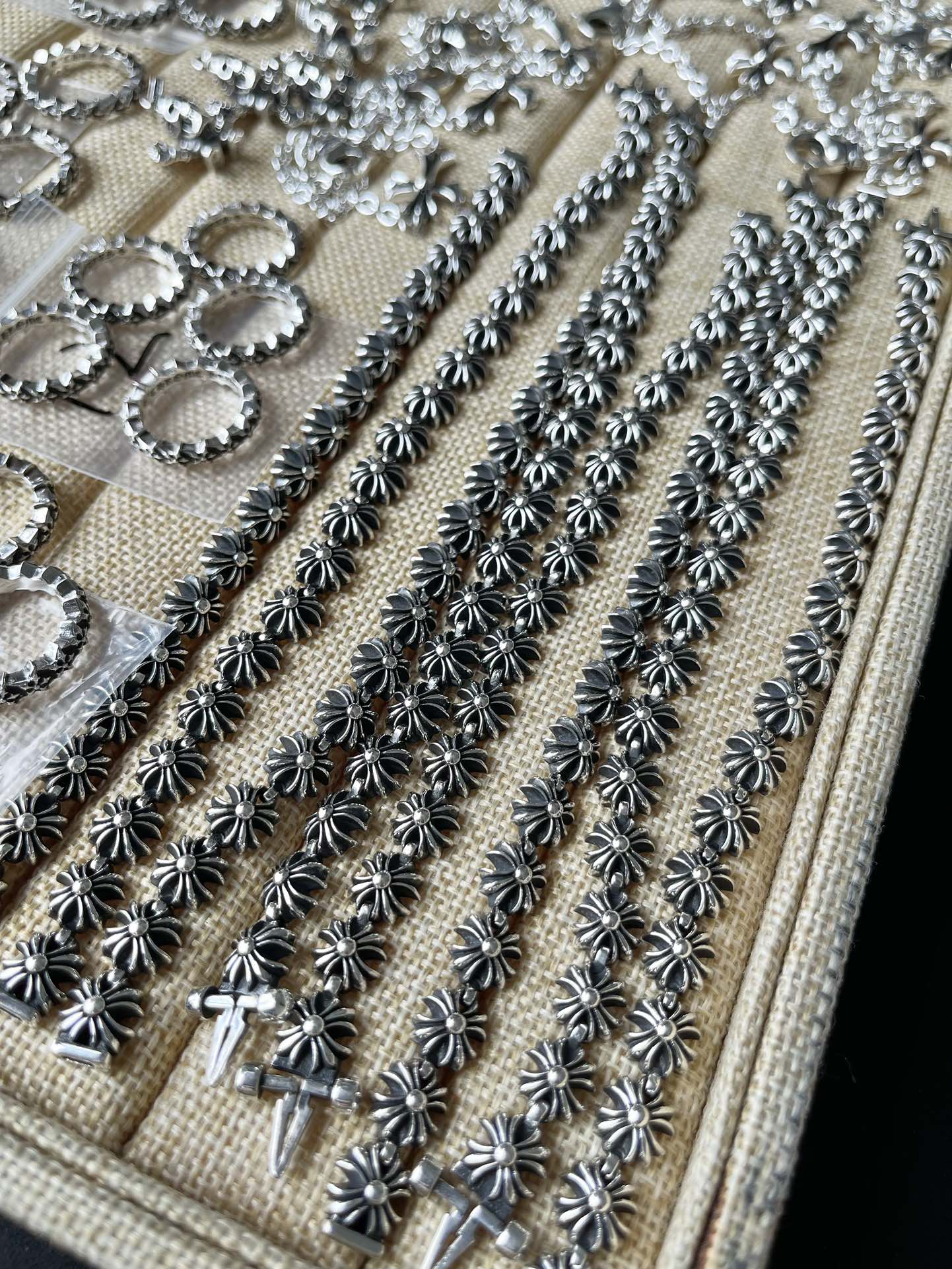 Chrome Hearts 克罗心 侧十字花手链