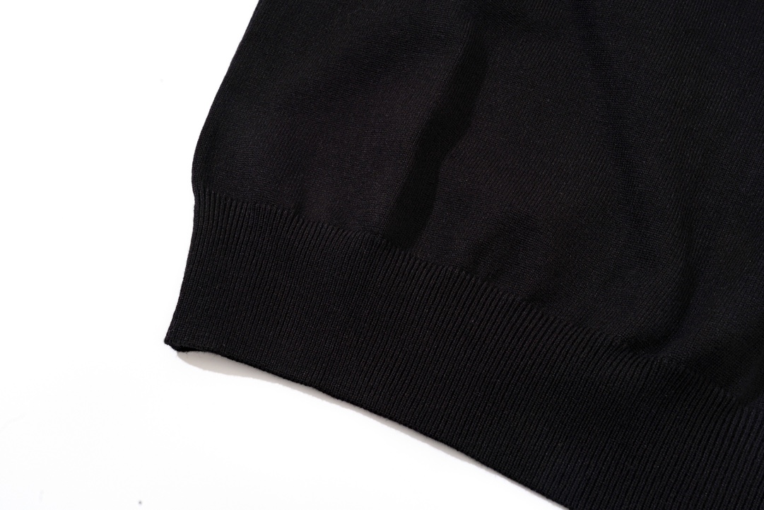 2023 Classic Fox Head Sweater by Maison Kitsune in Black, Unisex, Various Sizes - 图片 7