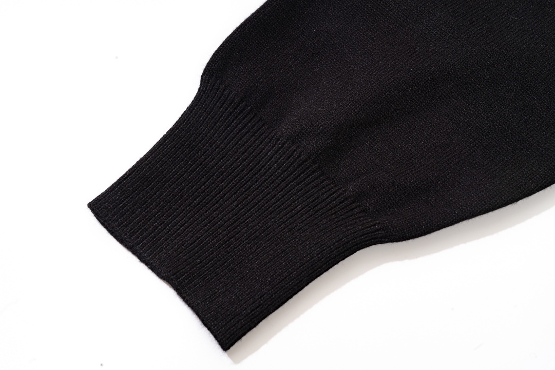 2023 Classic Fox Head Sweater by Maison Kitsune in Black, Unisex, Various Sizes - 图片 8