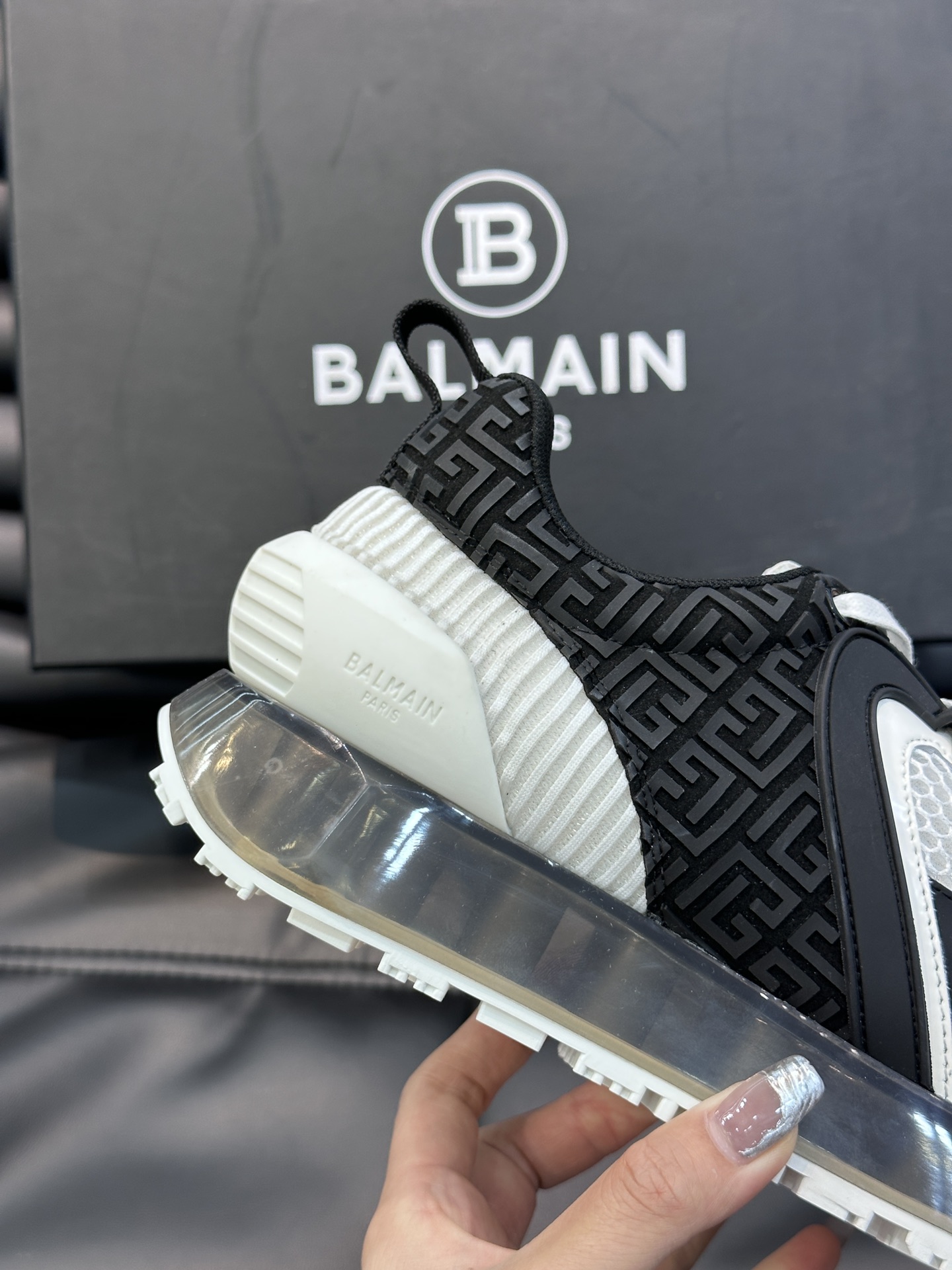 Balmain/巴尔曼新款气垫运动鞋