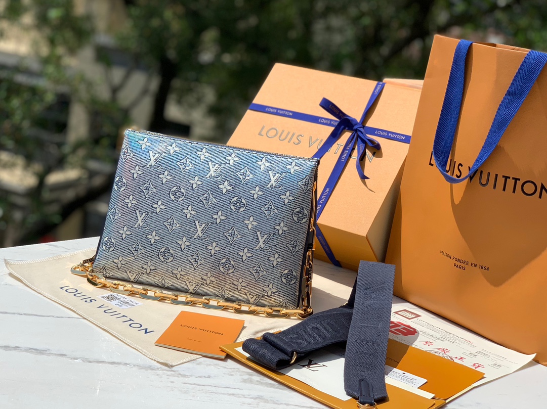 非市场普通货 进口皮料半钢五金尺寸 26×20×12cm LV当季新款 COUSSIN小号链条包，渠道出