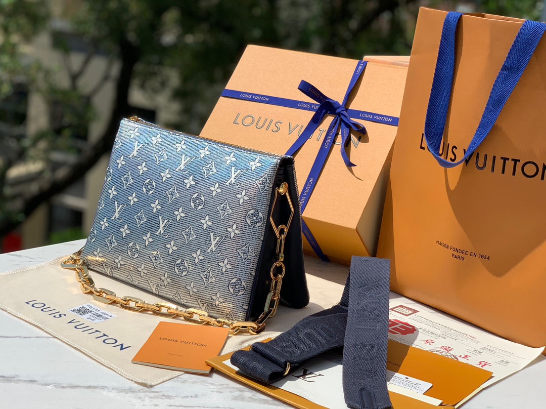 非市场普通货 进口皮料半钢五金尺寸 26×20×12cm LV当季新款 COUSSIN小号链条包，渠道出