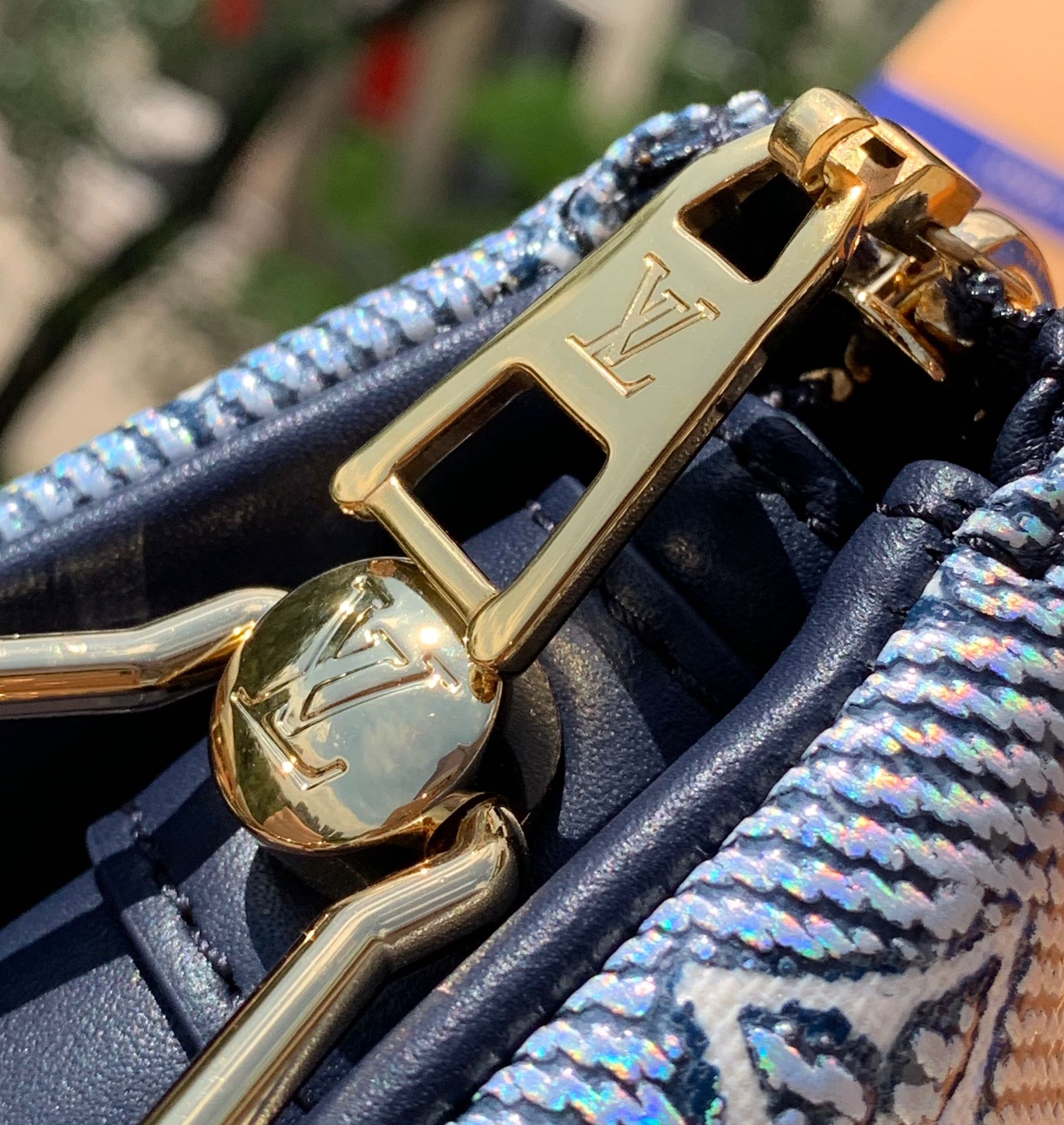 非市场普通货 进口皮料半钢五金尺寸 26×20×12cm LV当季新款 COUSSIN小号链条包，渠道出