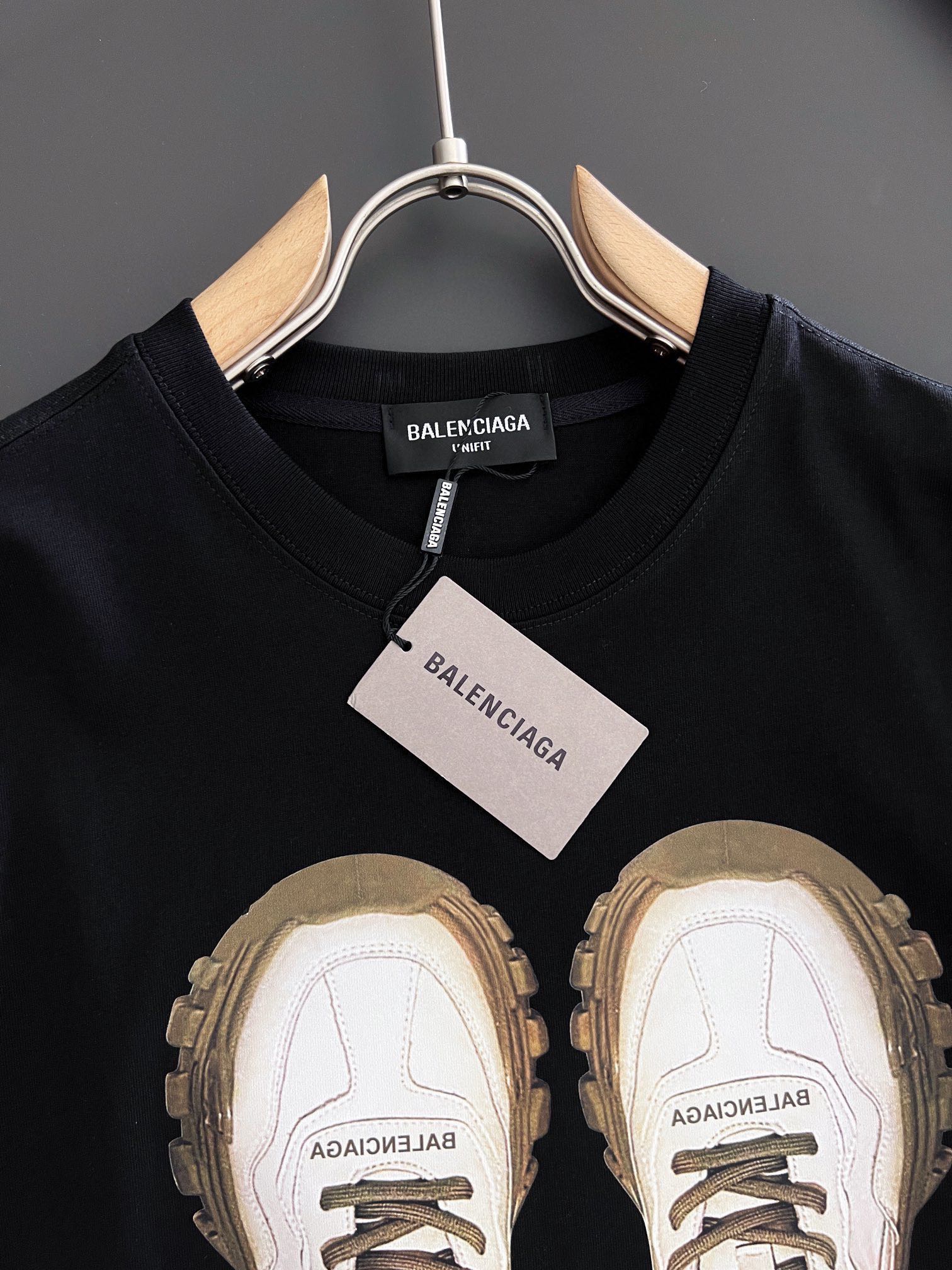 Louis Vuitton Haute Couture Haute Couture Ready-to-Wear Clothing Dress 4