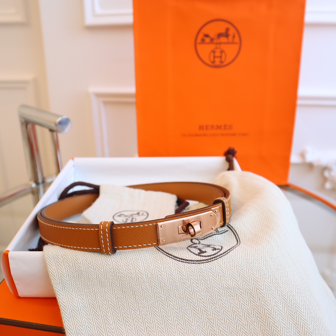 Hermès 凯利女款皮带，EPSOM进口小牛皮，圆型转动扣，长度可调节，一带通用码，百搭，宽度 1.8cm
