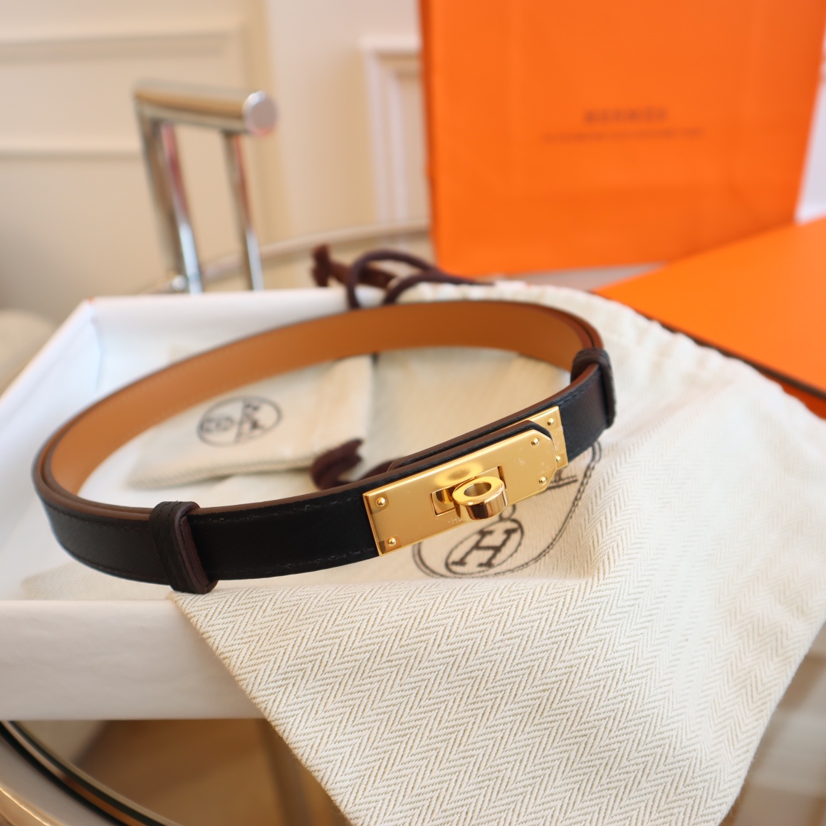 Hermès 凯利女款皮带，EPSOM进口小牛皮，圆型转动扣，长度可调节，一带通用码，百搭，宽度 1.8cm