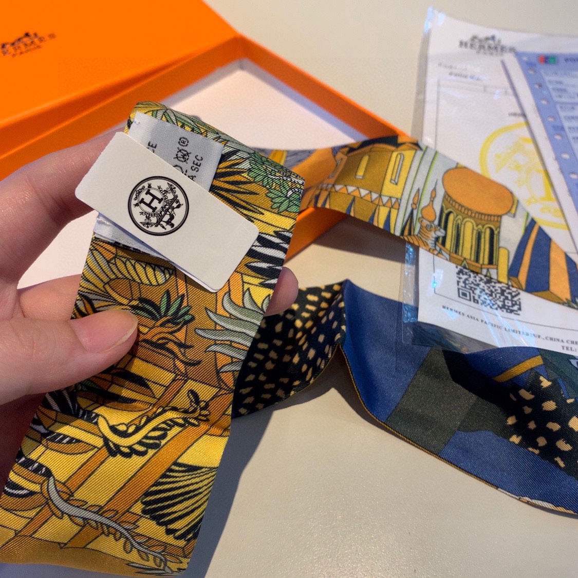 Hermès - Silk Scarf