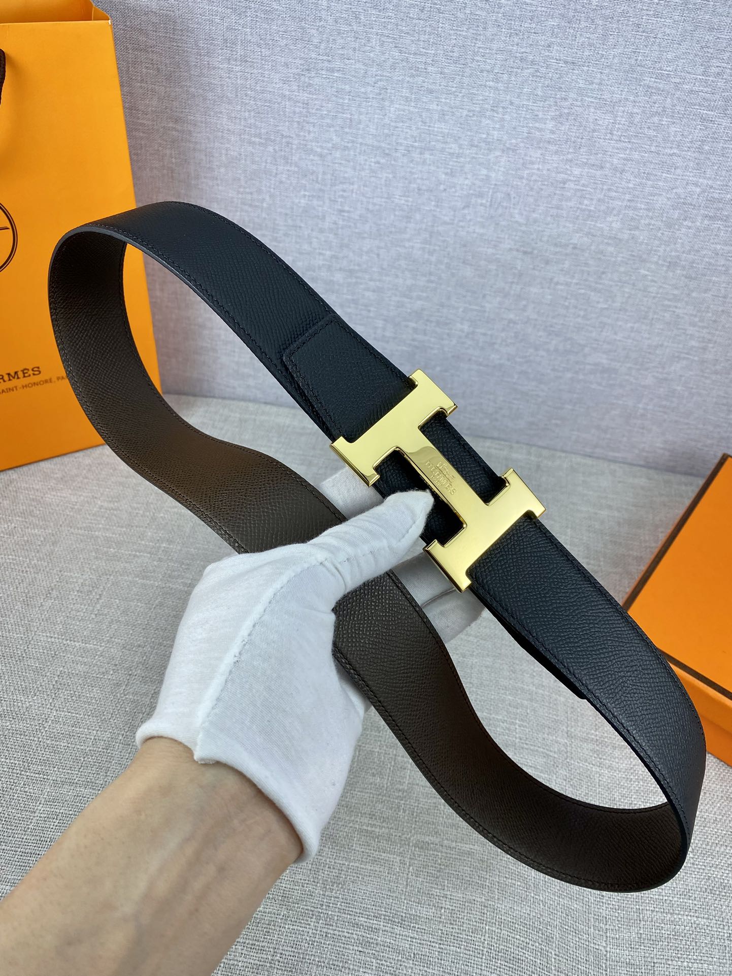 官网同步镀钯金属皮带扣优雅而时尚这款