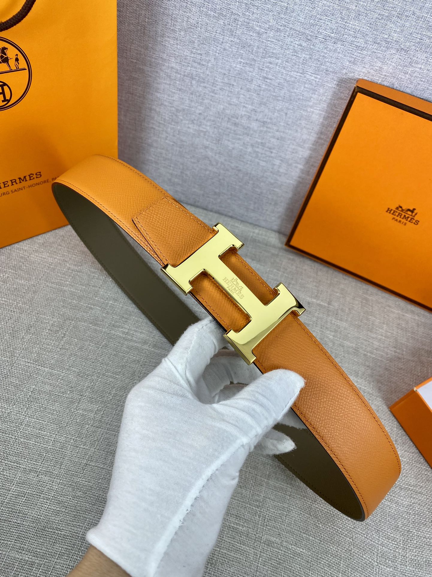 官网同步镀钯金属皮带扣优雅而时尚这款