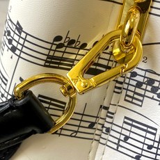 顶级原版 广州货M20193白色配黑音符🎵 本款Capucines 迷你手袋 法国进口小牛皮,闪亮的金属 顶级原版 广州货M20193白色配黑音符🎵 本款Capucines 迷你手袋 法国进口小牛皮,闪亮的金属