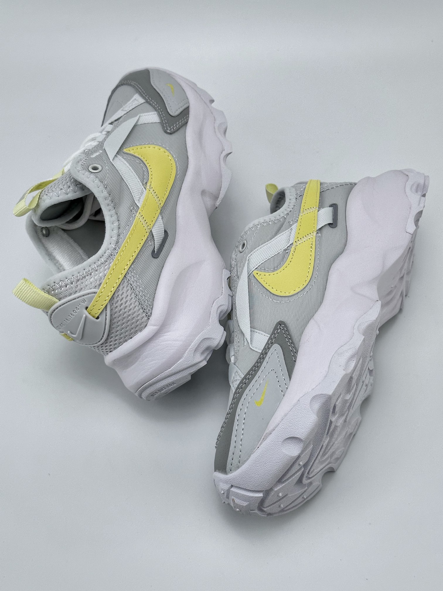 W NIKE TC 7900 new dad shoes FJ5469-025