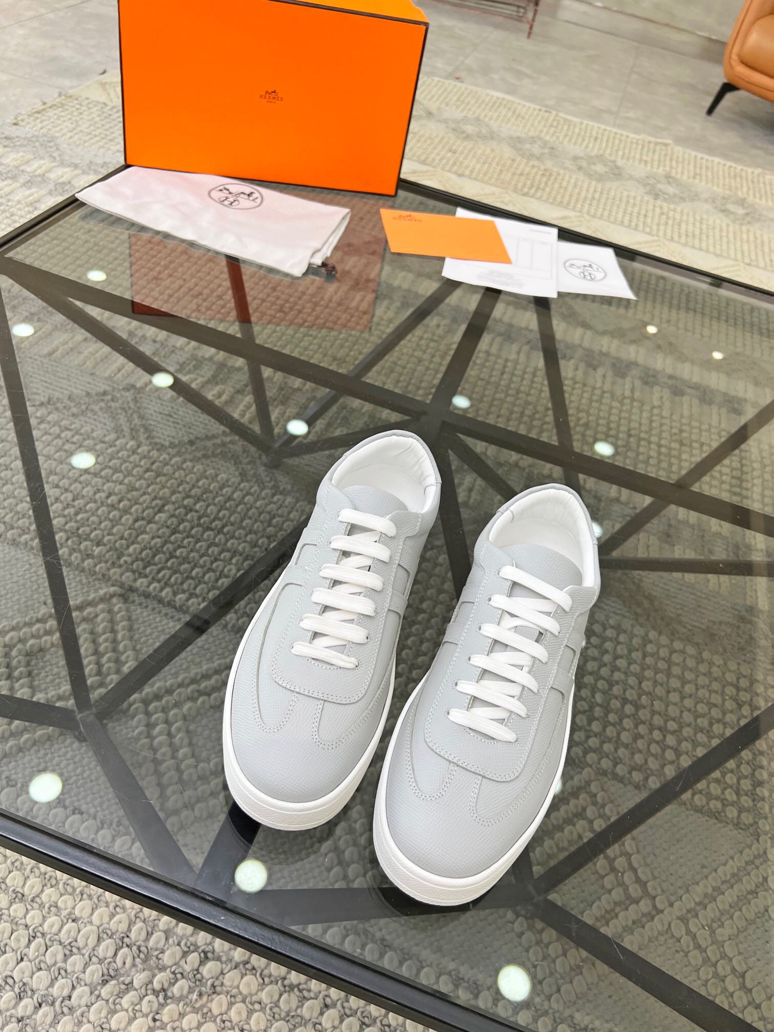 NO:216464,Brand HERMES original color matching Number of 38-44 Standard code Price Material Hermes new style Boutique sports shoes Soft upper cowhide cowhide inner style full of dynamic original Hermes TPU rubber sole Simple and generous sports and casual, Hermes casual shoes, hermes, hermes, sneakers, cowhide19860909品牌HERMES 颜色原版配色 码数38-44 标准码 价格 材质爱马仕新款 精品运动鞋 鞋面柔软牛皮牛皮内里版型时尚 动感十足原版爱马仕TPU橡胶底 简洁大方运动休闲,爱马仕 休闲鞋,hermes,hermes,sneakers,cowhide,Men's shoes