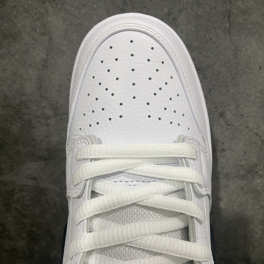 N version pure original Dunk SB Low White Gum white black hook raw rubber bottom CD2563-101