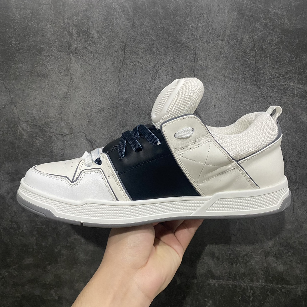 Dongguan version Valentina Valentino big tongue thick tongue rivet leather fashion sneakers white