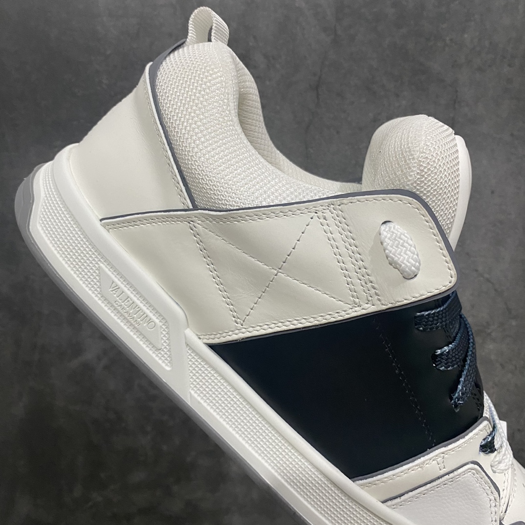 Dongguan version Valentina Valentino big tongue thick tongue rivet leather fashion sneakers white