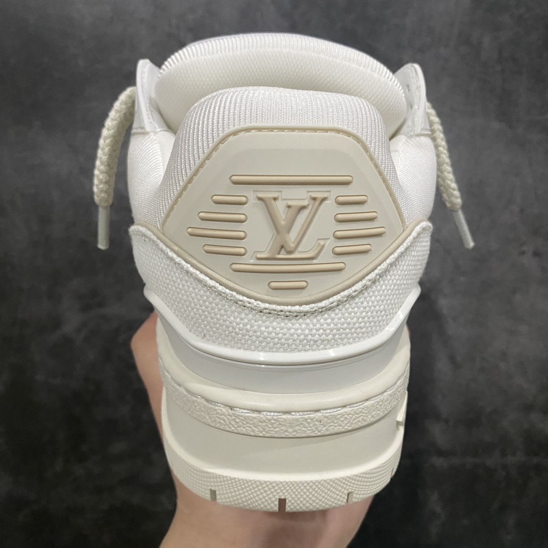 LV Trainer Maxi Canvas White Fatty Series Bread Shoes Donkey Brand 23S Fashion Show Model