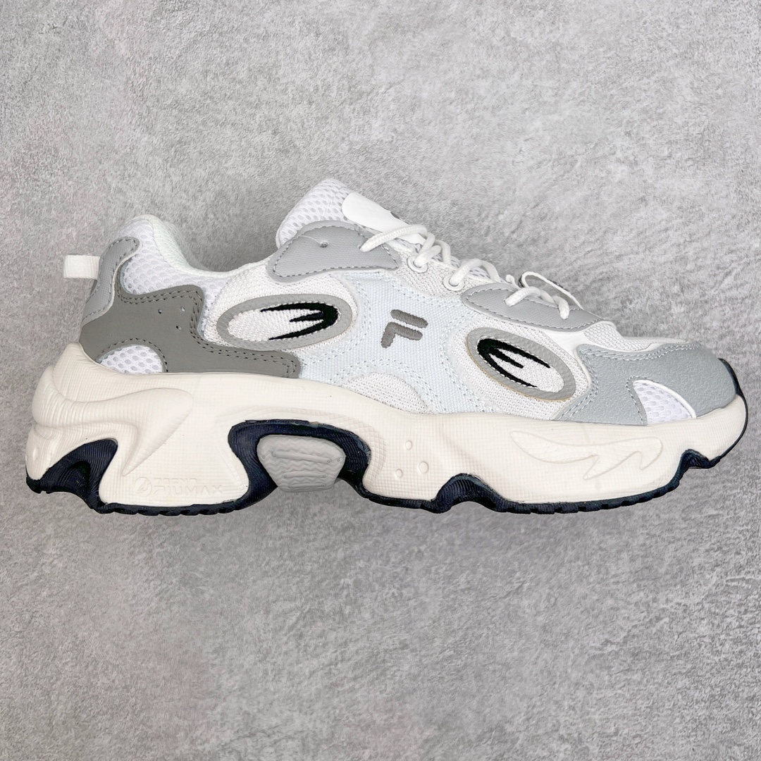 ＃夏日福利 Fila FUSION Arceus 斐乐阿尔宙斯大眼睛系列老爹风增高复古中性休闲运动慢跑鞋 FUSION 系列传承了 FILA 的百年基因有融入年轻运动及潮流文化 成为引领变革、创新突破的一代 以“1+N” 的跨界合作模式重现经典的同时创造经典 带来最出其不意的跨界合作惊喜 同时FILAFUSION把FILA 的 DNA 融入到定制体验里 你可以随心制造厲于你的产品 FILA FUSION 的鞋家族涵盖了老爹鞋、跑步鞋、网球鞋、季节款 风格复古新潮 满足了时尚人士出行及各类运动的搭配需求 成为当下年轻人筷拥的鞋类品牌之一 FILA FUSION 走进年轻人的世界 通过年轻人运动 街舞 滑板 篮球 展现 FILA FUSION 的潮流态度和年轻文化 FILA FUSION 认为末来属于引领变革、创新突破的年轻一代 让我们一起构成 FILA 未来的蓝图吧 尺码对应库存‼️-选品中心