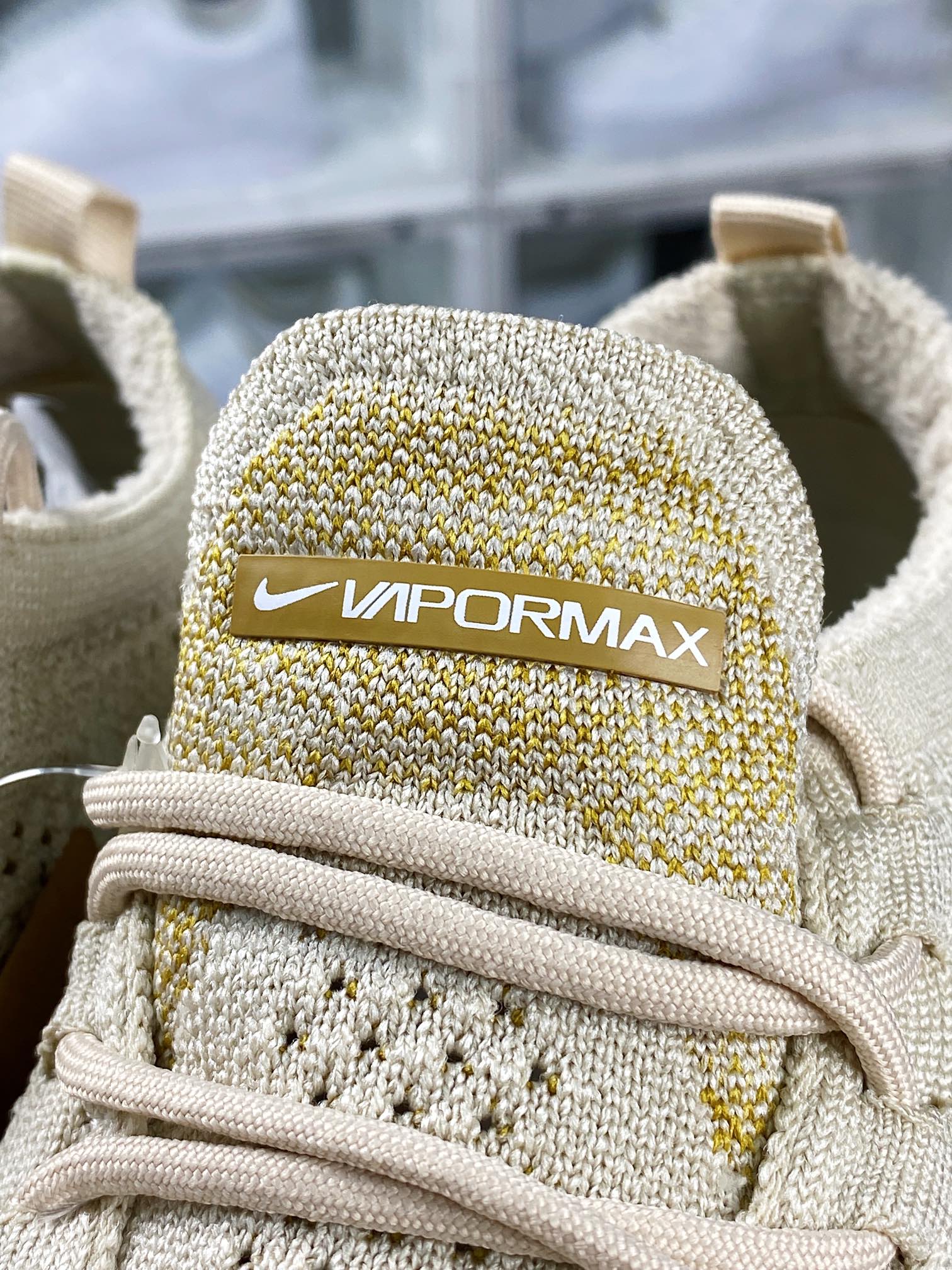 Air VaporMax 2023 Flyknit FK”Tan” 2023 Air Cushion Jogging Shoes ”Light Khaki Gilded Hook” DV1678-100