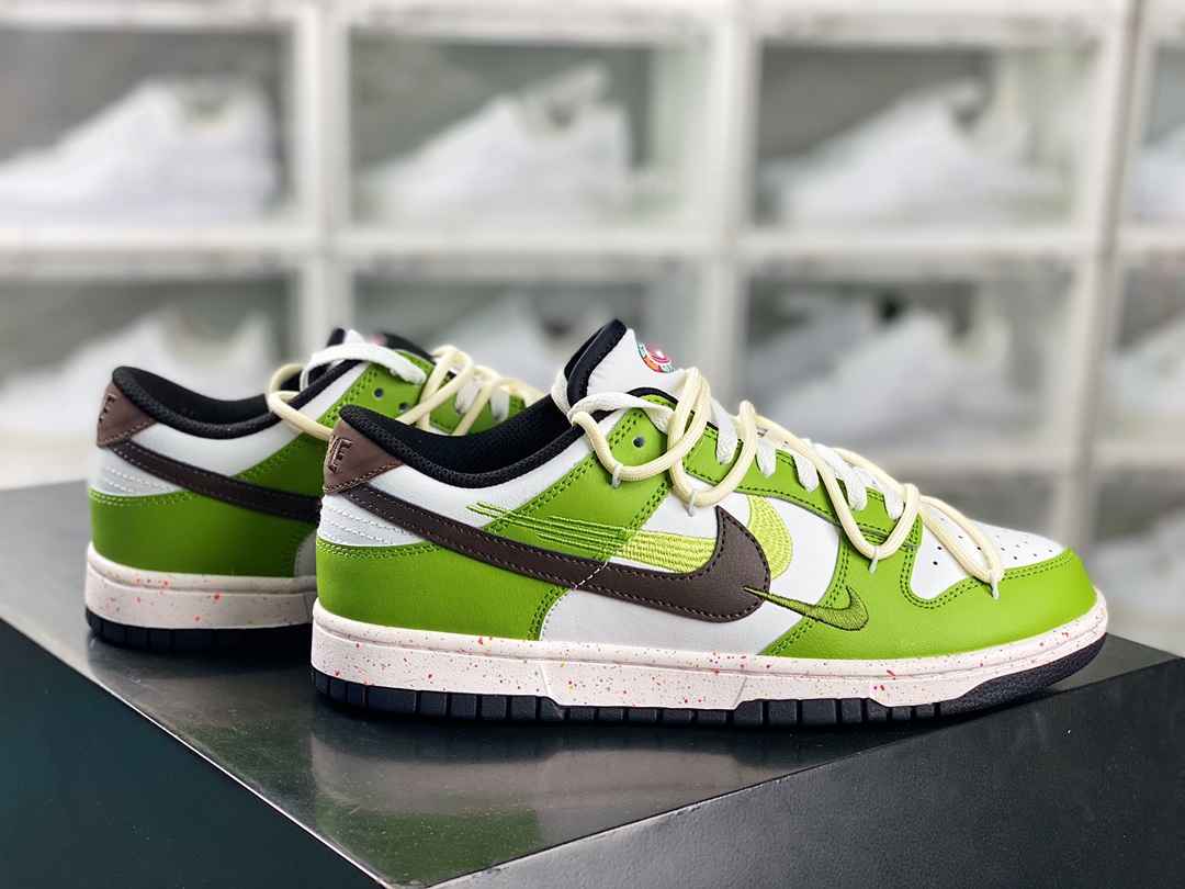 SB Dunk Low ”Multi-Color/Swoosh” dunk series low-top casual sports skateboard shoes ”white and green rope triple hook” FD4623-134