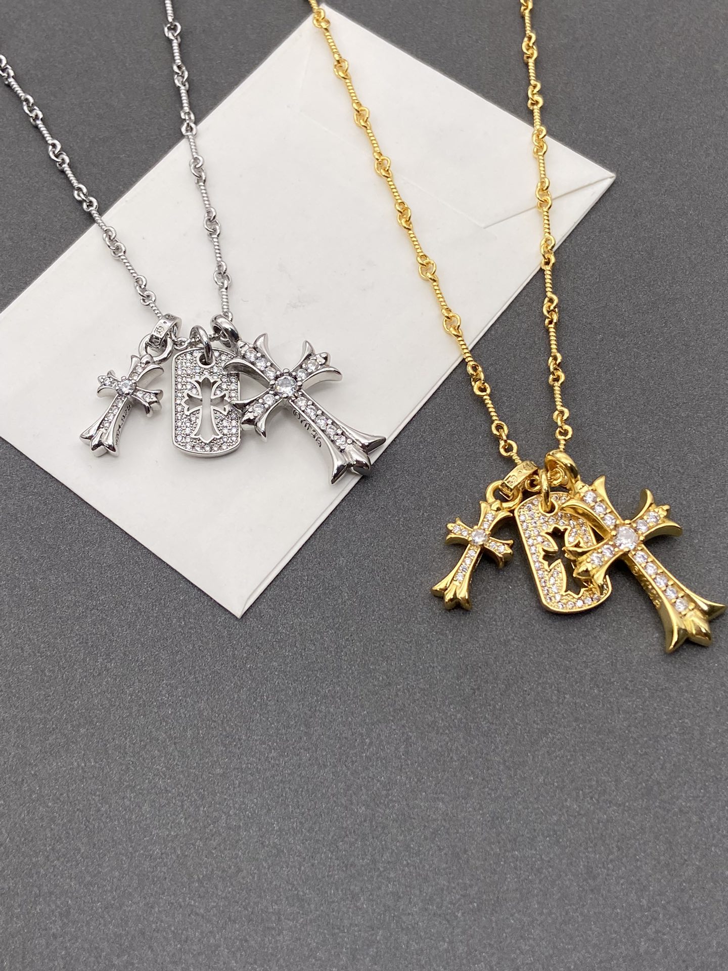 Chrome Hearts 𝐶ℎ𝑟𝑜𝑚𝑒 𝐻𝑒𝑎𝑟𝑡𝑠