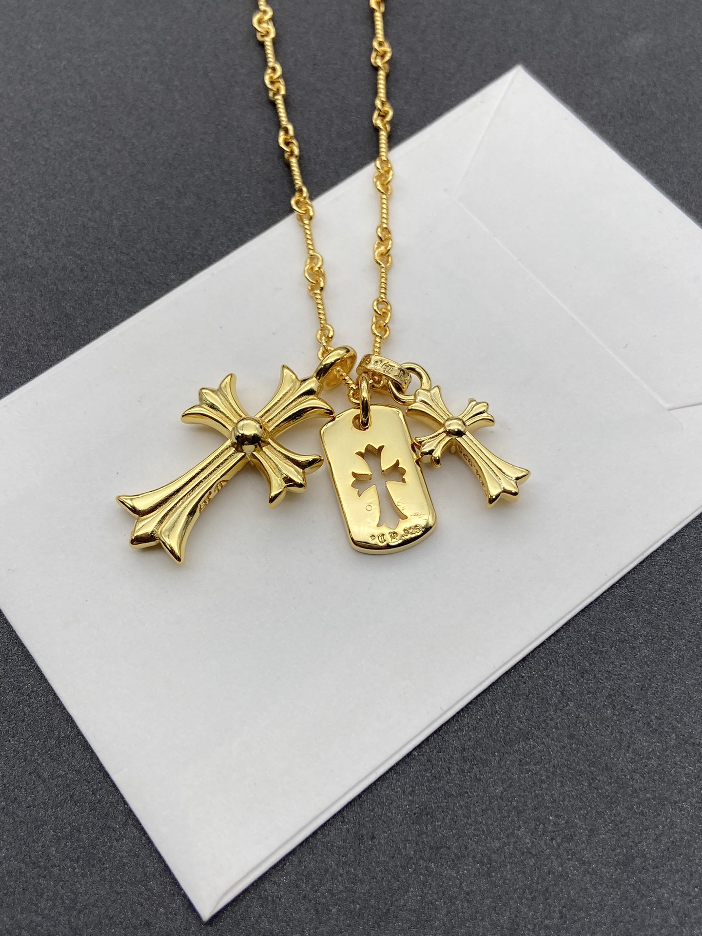 Chrome Hearts 𝐶ℎ𝑟𝑜𝑚𝑒 𝐻𝑒𝑎𝑟𝑡𝑠