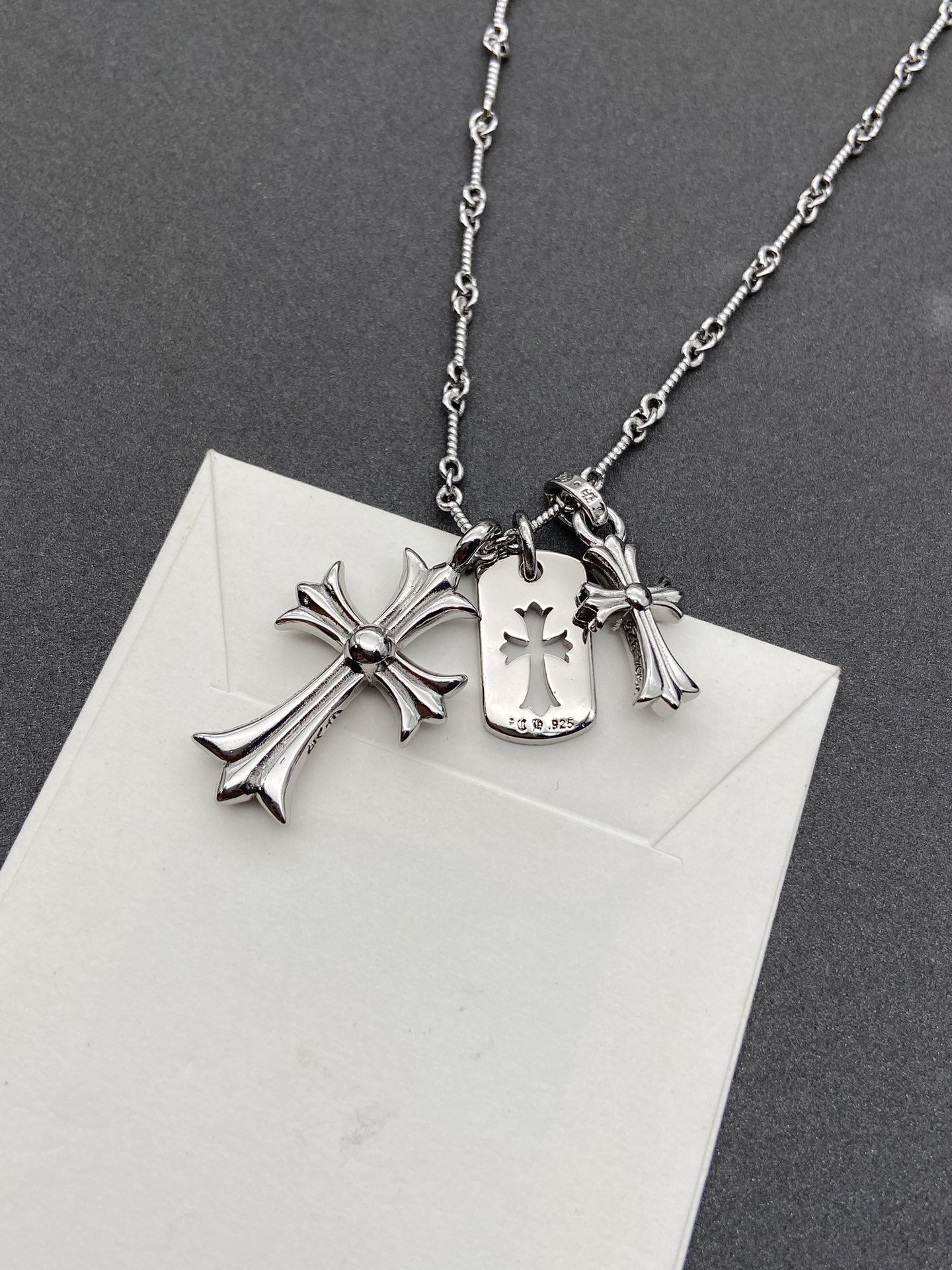 Chrome Hearts 𝐶ℎ𝑟𝑜𝑚𝑒 𝐻𝑒𝑎𝑟𝑡𝑠