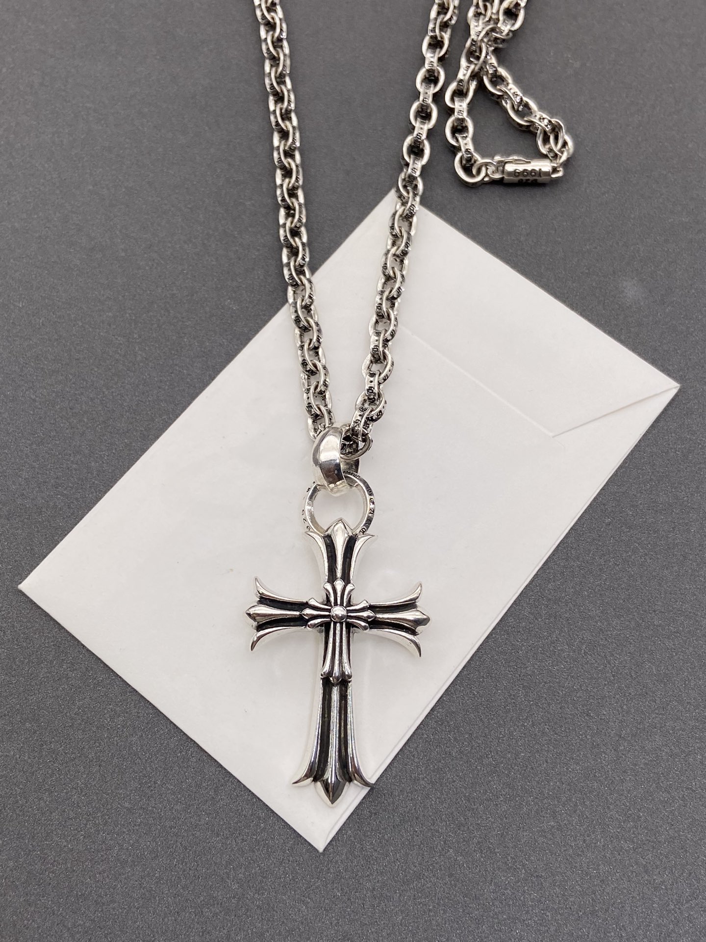 NO:377886,Crowxin Classic Double Cross Pendant can be taken off and worn in various ways. How to wear it is so beautiful!  Don't miss it, just match it with a T-shirt, it's so fashionable, jewelry, chrome hearts, tees, t-shirt19860909克罗心 经典双十字架 吊坠可以取下来多种佩戴方式 怎么搭怎么好看的款！辣妹们千万别错过 随便搭配一件T恤都潮到爆,饰品精品,chrome hearts,tees，t-shirt,Jewelry