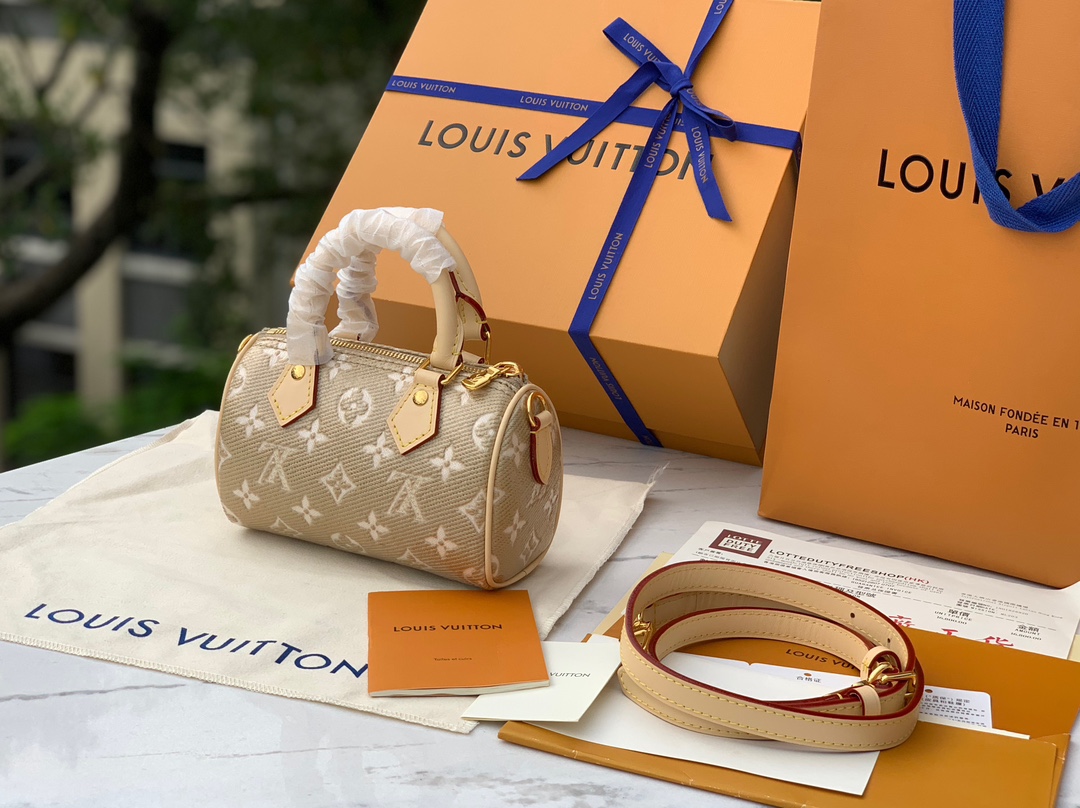 非市场普通货 进口皮料半钢五金 m82242尺寸 16×10×7.5cmLV上新 nano s非市场普通